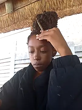 Snapshot of 02Boitybaby chatting on 02.06.25 02Boitybaby online show from 02.06.25