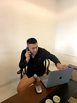 Snapshot of ShaoZian_1 chatting on 10.16.25 ShaoZian 1 online show from 10.16.25