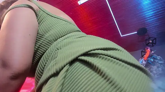 Annaa rosee online show from 10.16.25