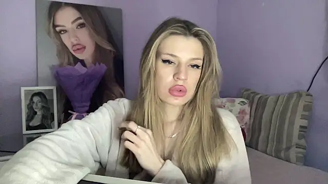 Snapshot of Your_Jessy chatting on 01.29.25 Your Jessy online show from 01.29.25