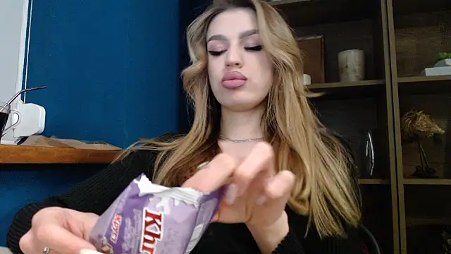 Snapshot of Your_Jessy chatting on 03.15.25 Your Jessy online show from 03.15.25