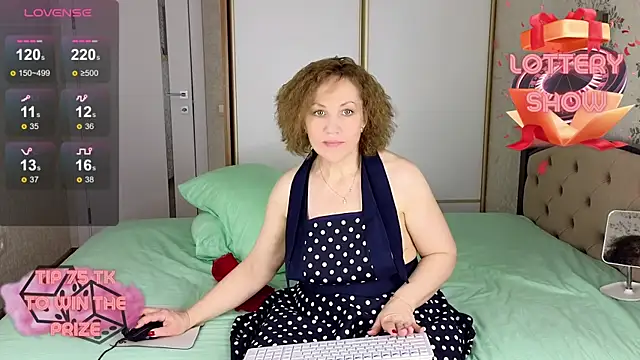 Snapshot of Ava_Gardner_ chatting on 01.31.25 Ava Gardner online show from 01.31.25