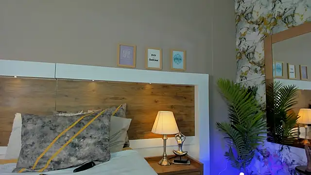 EmaBakker online show from 01.28.25