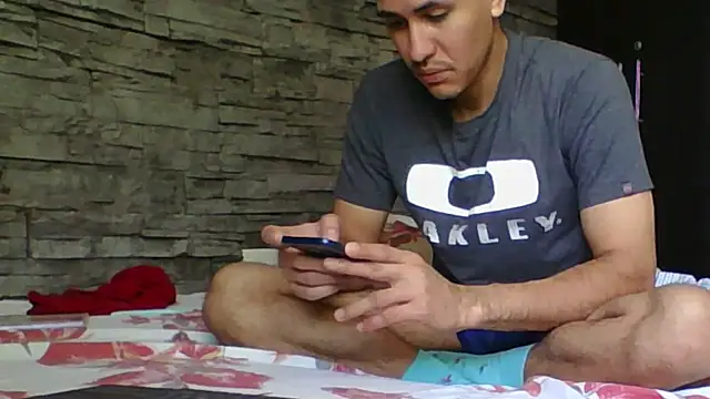Snapshot of Sexylatin64 chatting on 04.20.26 Sexylatin64 online show from 04.20.26