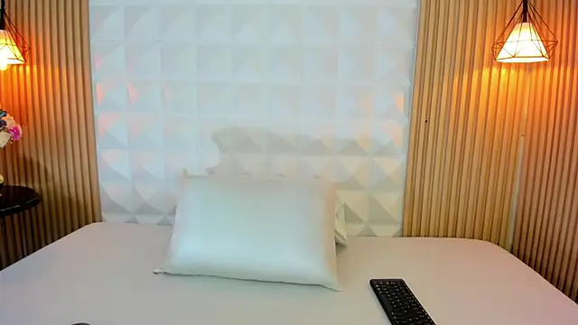 Melanieharriso  online show from 02.27.25