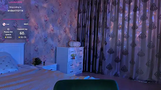 Nora Failure online show from 09.19.25