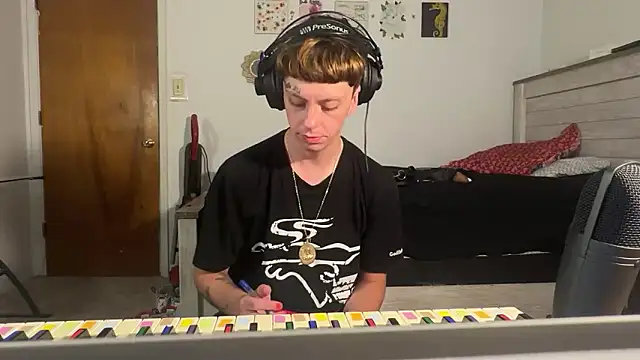 twentywithafelonyy online show from 09.15.25