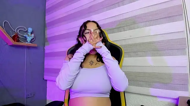Liittleluaa  online show from 12.14.24