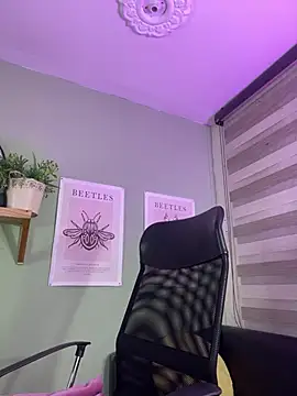 Liittleluaa  online show from 03.21.25