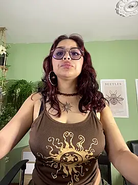 Liittleluaa  online show from 09.16.25