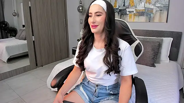 SaraGomez1 online show from 05.27.26