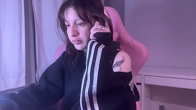 moundliicht1 online show from 04.19.26