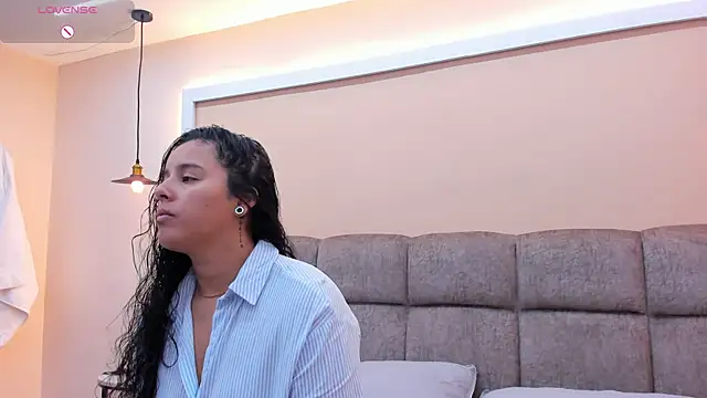 Dilan y Mia online show from 12.15.24