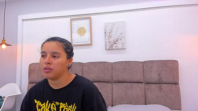 Dilan y Mia online show from 01.29.25