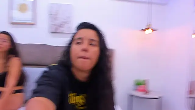 Dilan y Mia online show from 02.08.25