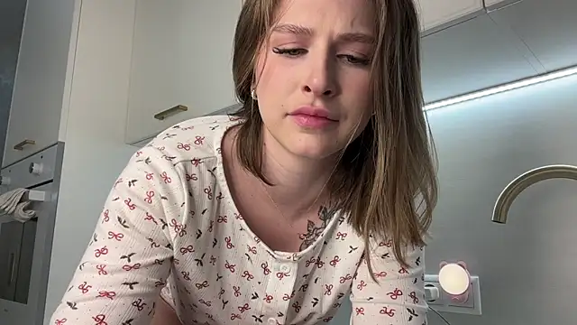 Scarlett Florence online show from 03.05.25
