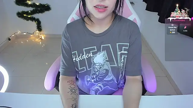 misshoneyxxx online show from 12.19.24