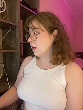 Snapshot of cinnabon_ chatting on 01.13.25 cinnabon online show from 01.13.25