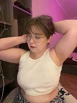 Snapshot of cinnabon_ chatting on 01.13.25 cinnabon online show from 01.13.25