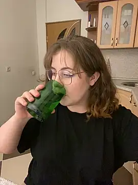 Snapshot of cinnabon_ chatting on 01.20.25 cinnabon online show from 01.20.25