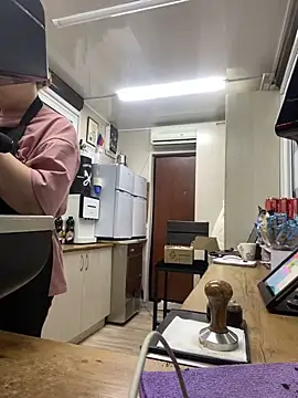 Snapshot of cinnabon_ chatting on 01.30.25 cinnabon online show from 01.30.25