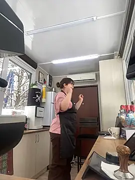 Snapshot of cinnabon_ chatting on 02.17.25 cinnabon online show from 02.17.25