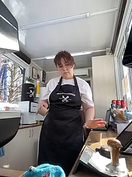 Snapshot of cinnabon_ chatting on 02.23.25 cinnabon online show from 02.23.25