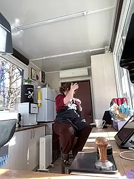 Snapshot of cinnabon_ chatting on 03.07.25 cinnabon online show from 03.07.25