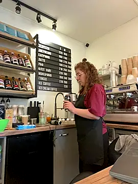 Snapshot of cinnabon_ chatting on 09.24.25 cinnabon online show from 09.24.25