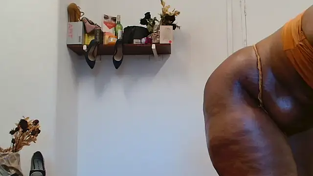 xTALLSEXYBUMx online show from 10.10.25