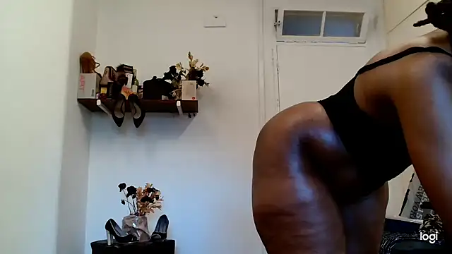 xTALLSEXYBUMx online show from 10.25.25