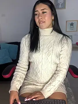 emily 22x online show from 12.17.24