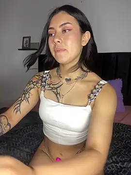 emily 22x online show from 02.15.25