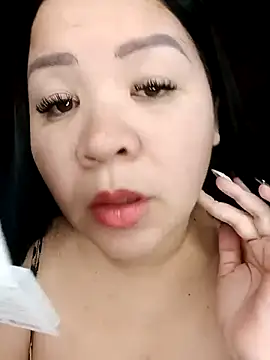 Snapshot of Chantal_lopez chatting on 10.27.25 Chantal lopez online show from 10.27.25