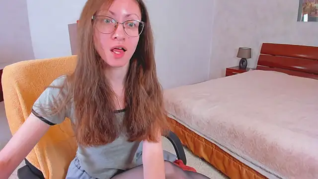Pantyhose Mila online show from 05.07.26