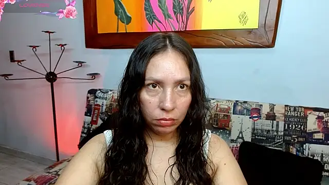 Snapshot of naihroby chatting on 09.27.25 naihroby online show from 09.27.25