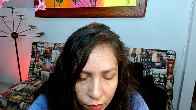 Snapshot of naihroby chatting on 09.30.25 naihroby online show from 09.30.25