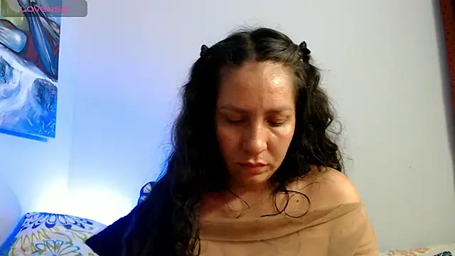 Snapshot of naihroby chatting on 10.24.25 naihroby online show from 10.24.25