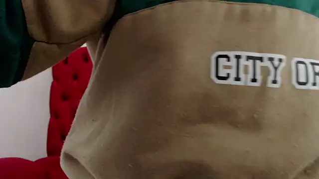 CarolineBrunx online show from 02.18.25