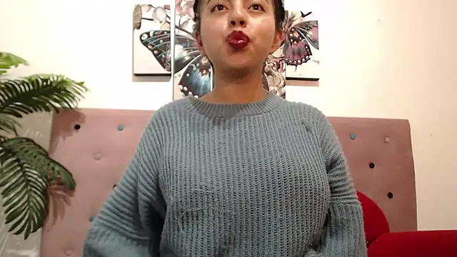 CarolineBrunx online show from 03.13.25