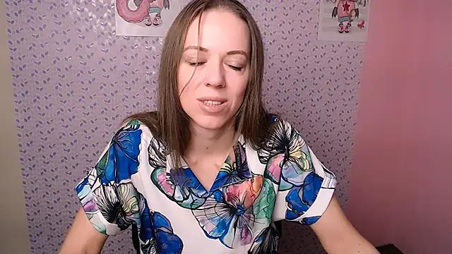 GloriaSi  online show from 12.23.24