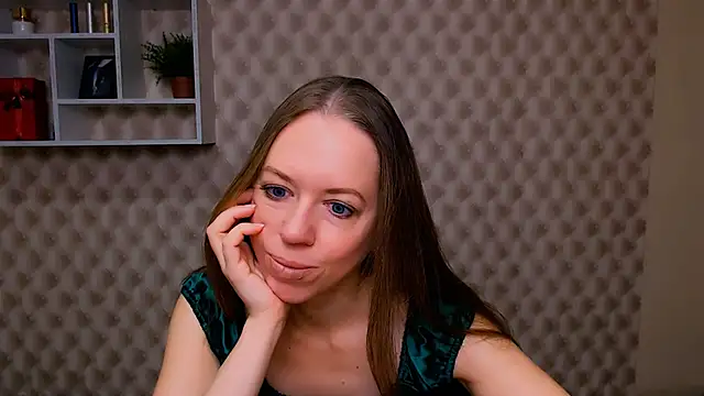 GloriaSi  online show from 10.23.25