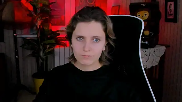 LolaAsmus online show from 12.21.24