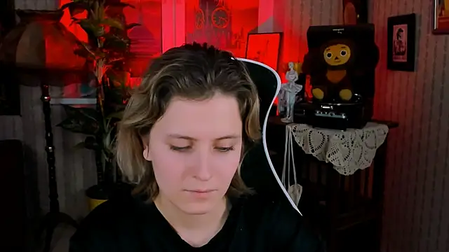 LolaAsmus online show from 12.21.24