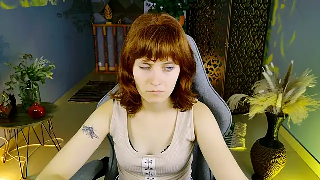 Snapshot of LolaAsmus chatting on 09.24.25 LolaAsmus online show from 09.24.25