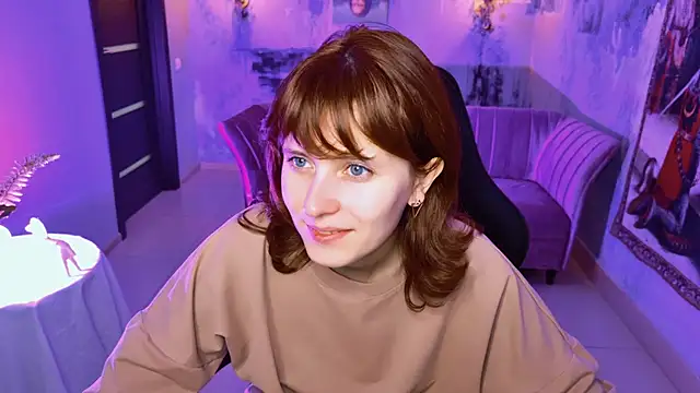 Snapshot of LolaAsmus chatting on 10.10.25 LolaAsmus online show from 10.10.25