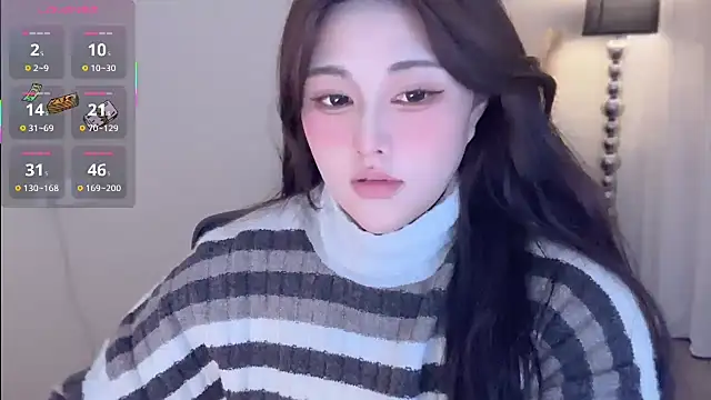 Strawberrybabyy1 online show from 10.25.25