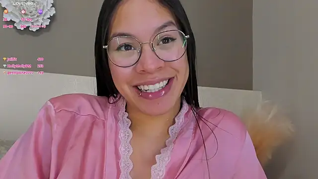 Snapshot of KimHiltton chatting on 03.21.25 KimHiltton online show from 03.21.25