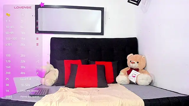 Snapshot of brittany_williams_ chatting on 02.04.25 brittany williams online show from 02.04.25