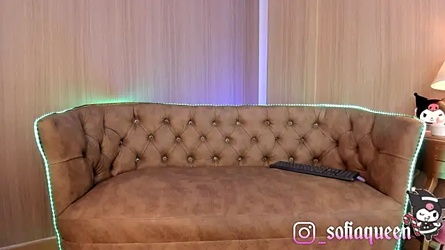 SoffiQueen online show from 12.23.24